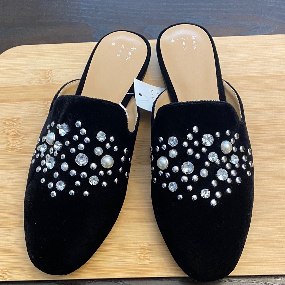 Black Faux Suede Embellished Women's Mules